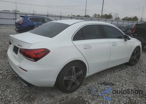 2019 Mercedes-Benz A 220 4Matic z USA, uszkodzony, nr VIN WDD3G4FB7KW018106